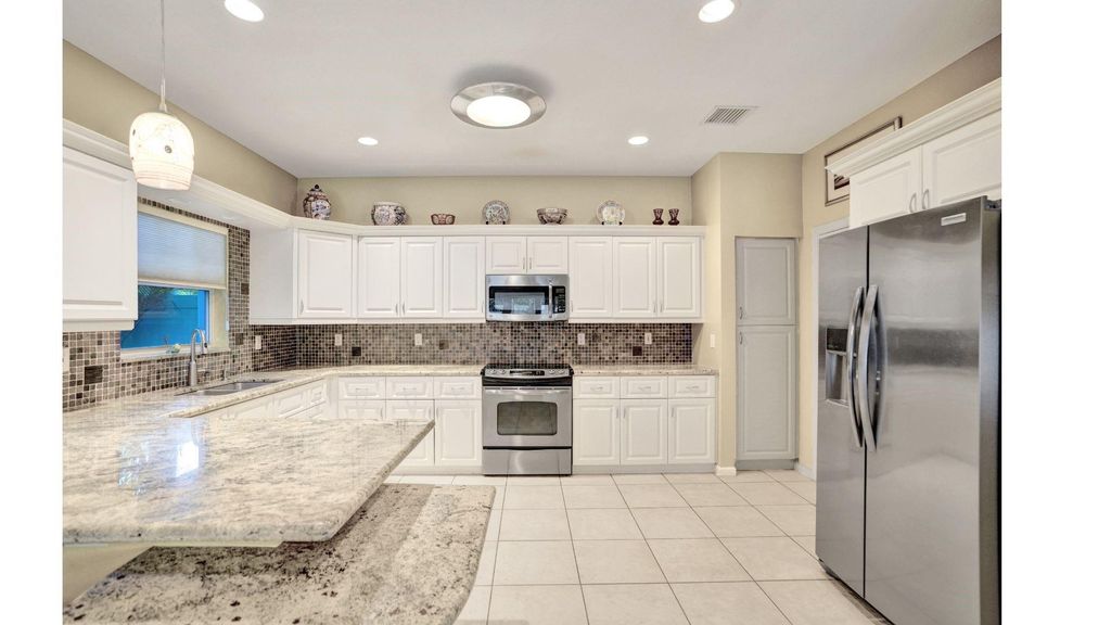 Photo of 1249 NE 32nd Street, Oakland Park, FL 33334 (MLS # F10499363)