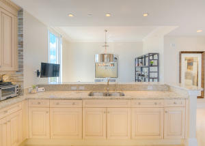 OCEANS EDGE - Residential