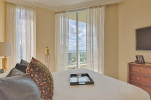 OCEANS EDGE - Residential