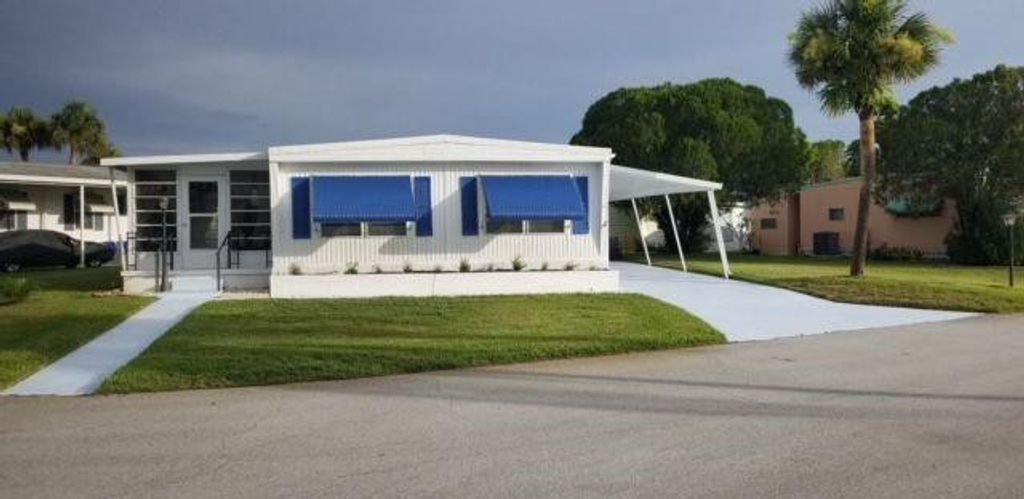 Photo of 241 SE Easy Street, Stuart, FL 34994 (MLS # F10445278)