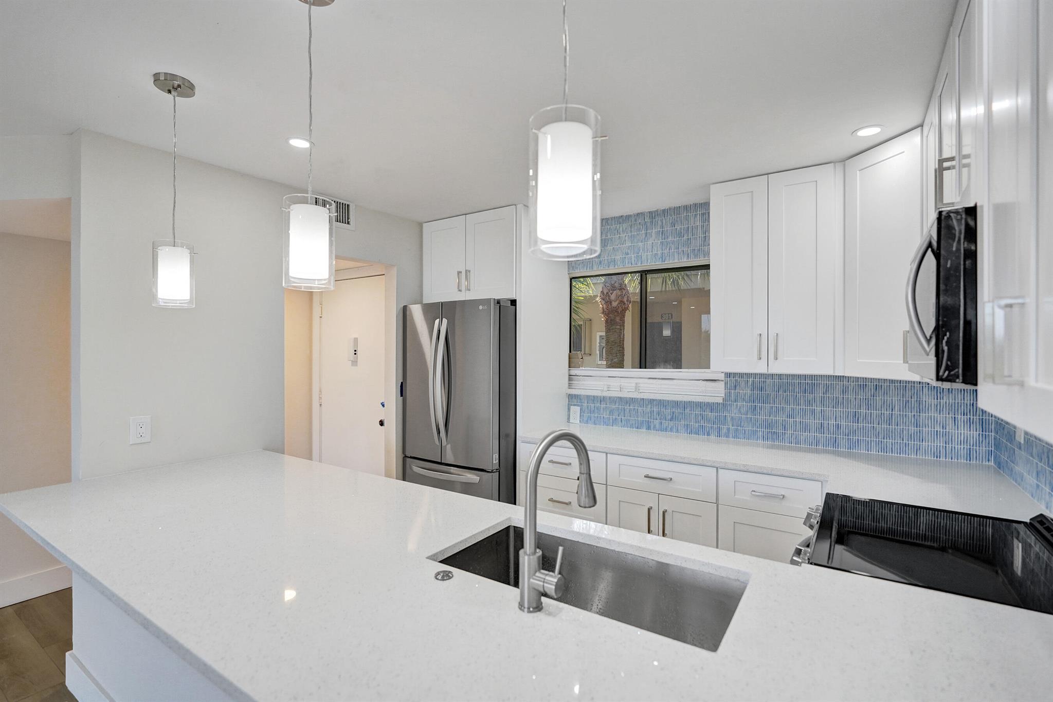 5340 Las Verdes Circle 324