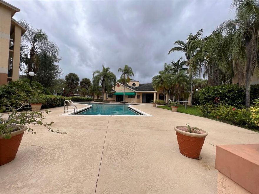 This first floor unit is located in an great community in West Sunrise. Beautiful setting with tons of amenities, gorgeous pool area, exercise room and more. Unit features an open floor plan, tiled floors, large kitchen, breakfast area, patio, washer and dryer and more. Small pets allowed.