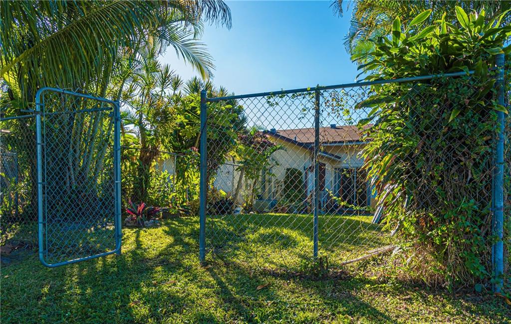 Pompano Lakes - Residential