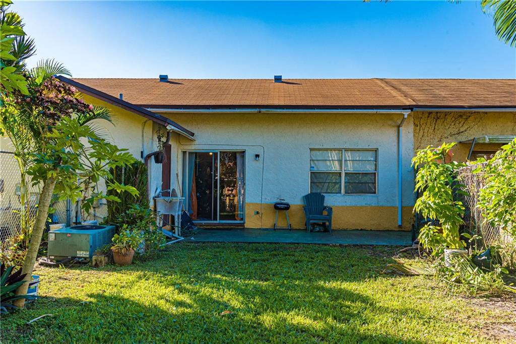 Pompano Lakes - Residential