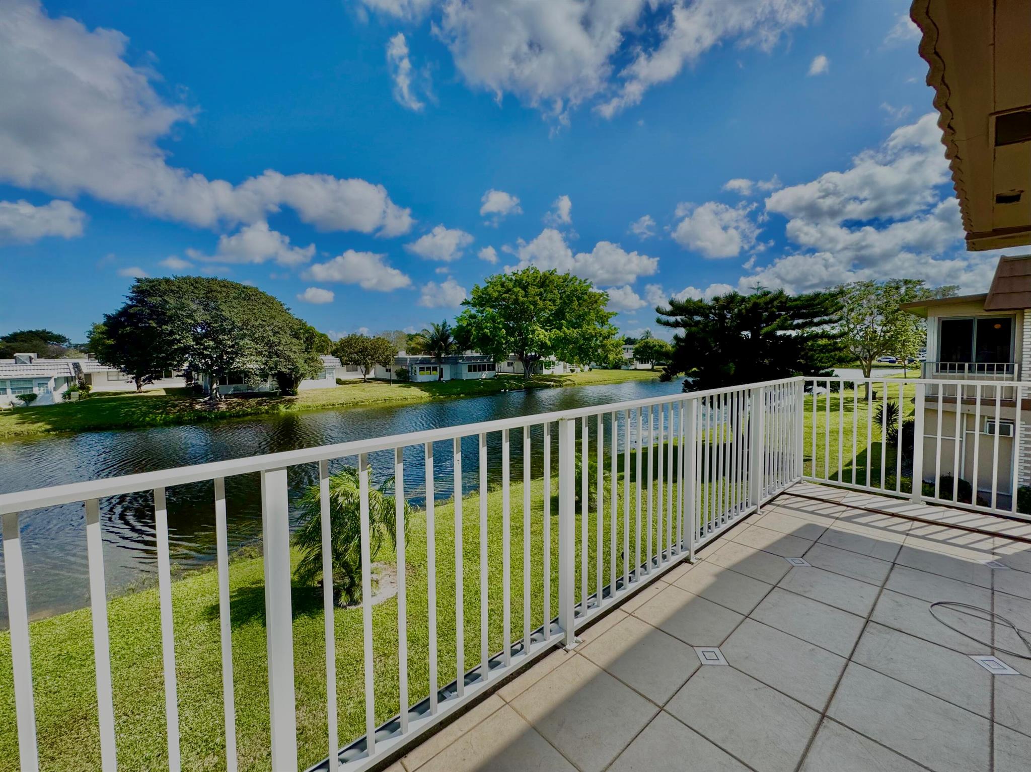 KINGS POINT BRITTANY COND - Residential
