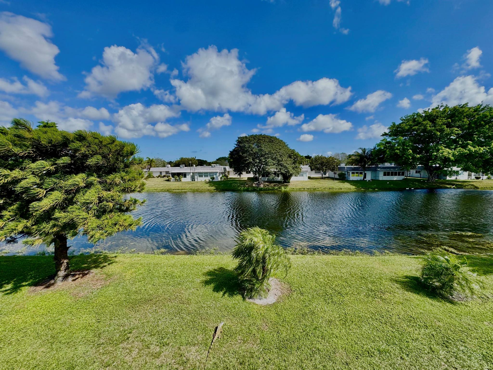 KINGS POINT BRITTANY COND - Residential