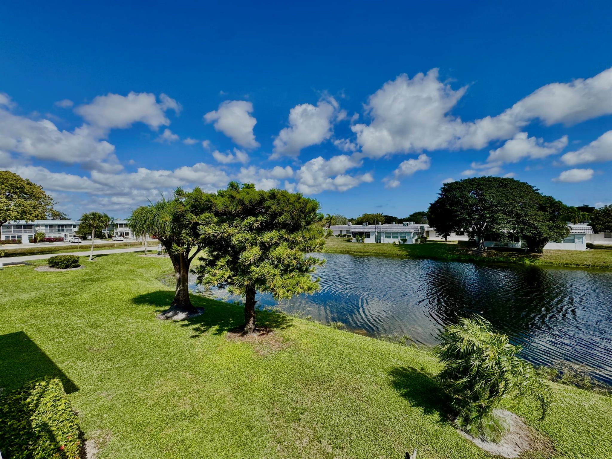 KINGS POINT BRITTANY COND - Residential