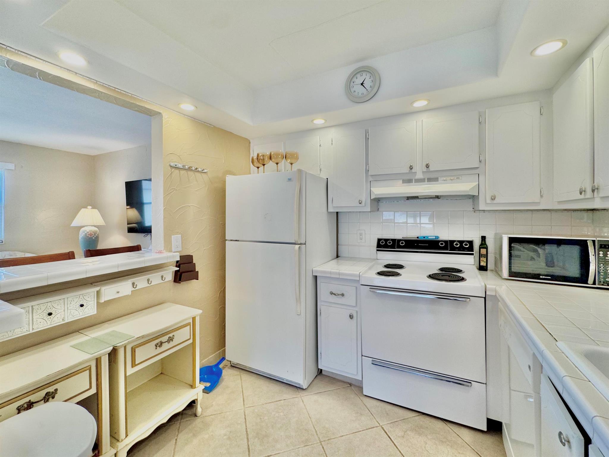 KINGS POINT BRITTANY COND - Residential