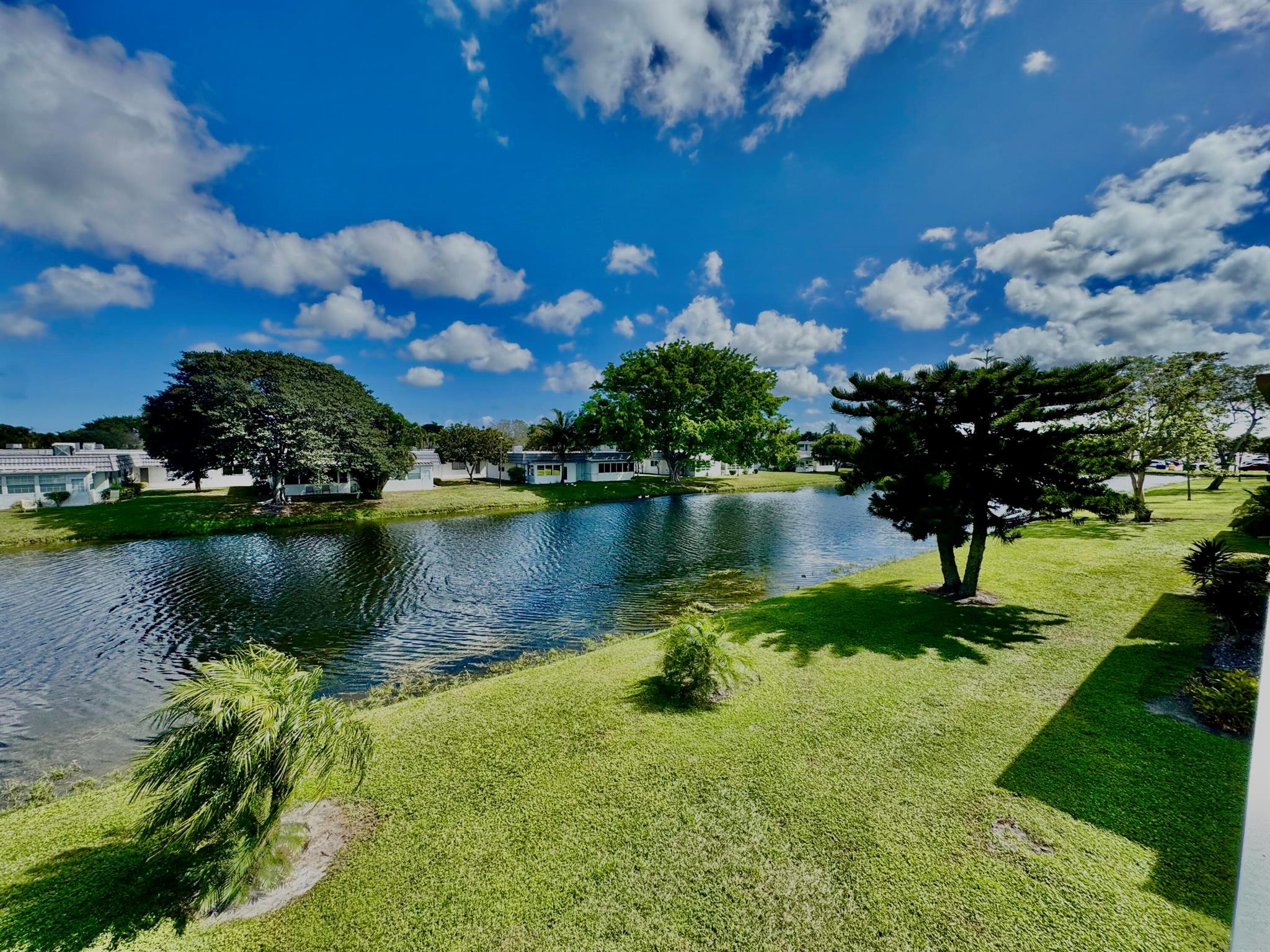 KINGS POINT BRITTANY COND - Residential