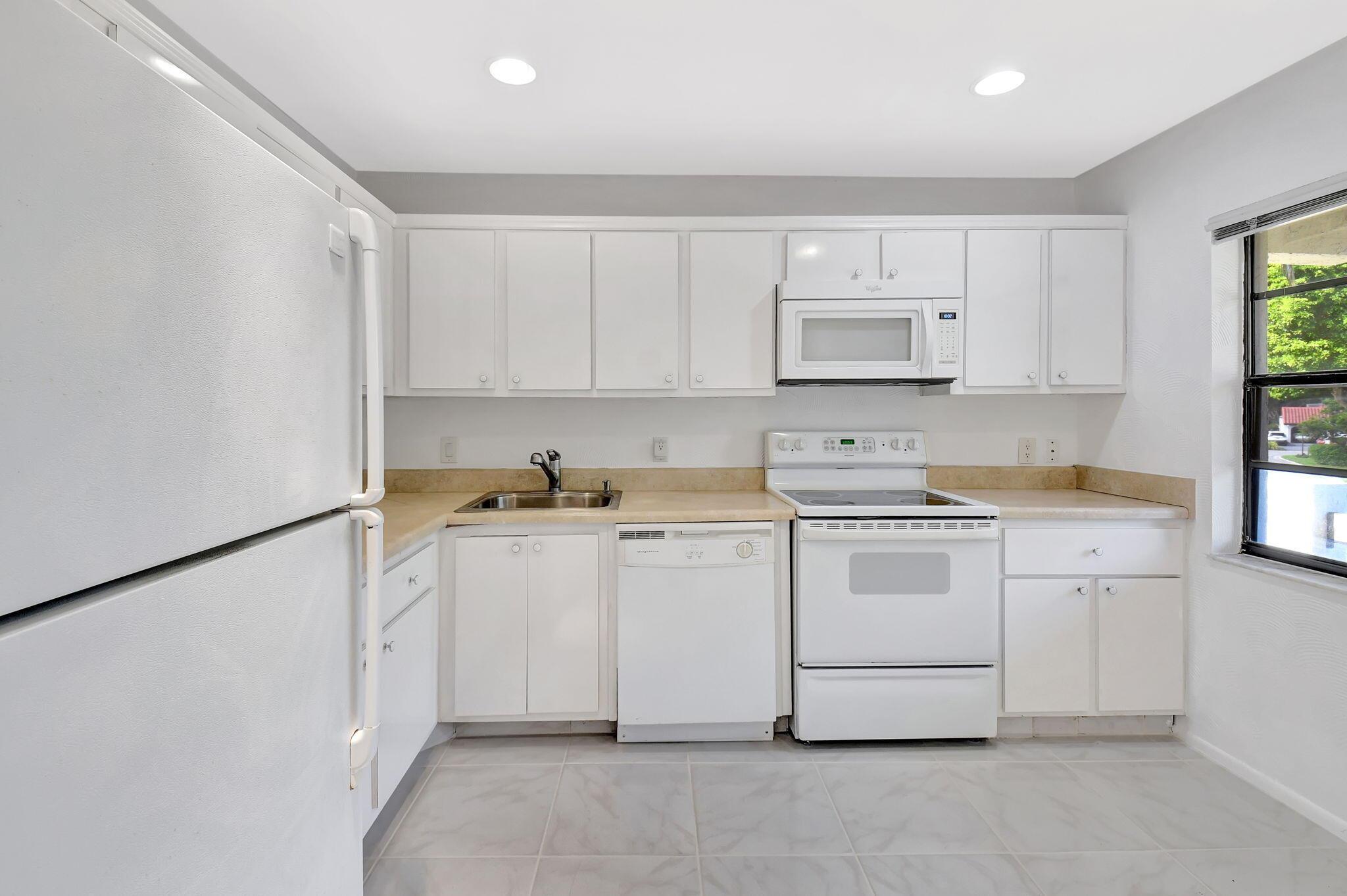 9187 Norte Lago 5 J