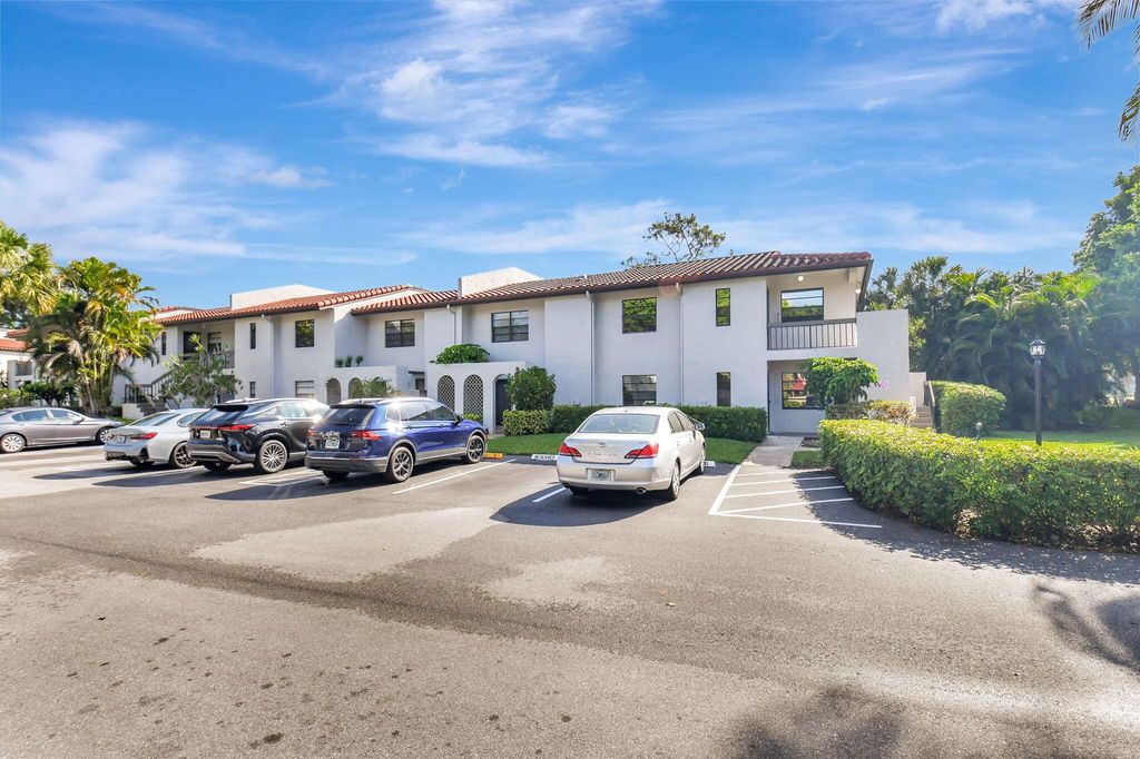 Photo of 9187 Norte Lago #5 J, Boca Raton, FL 33428 (MLS # R11077465)