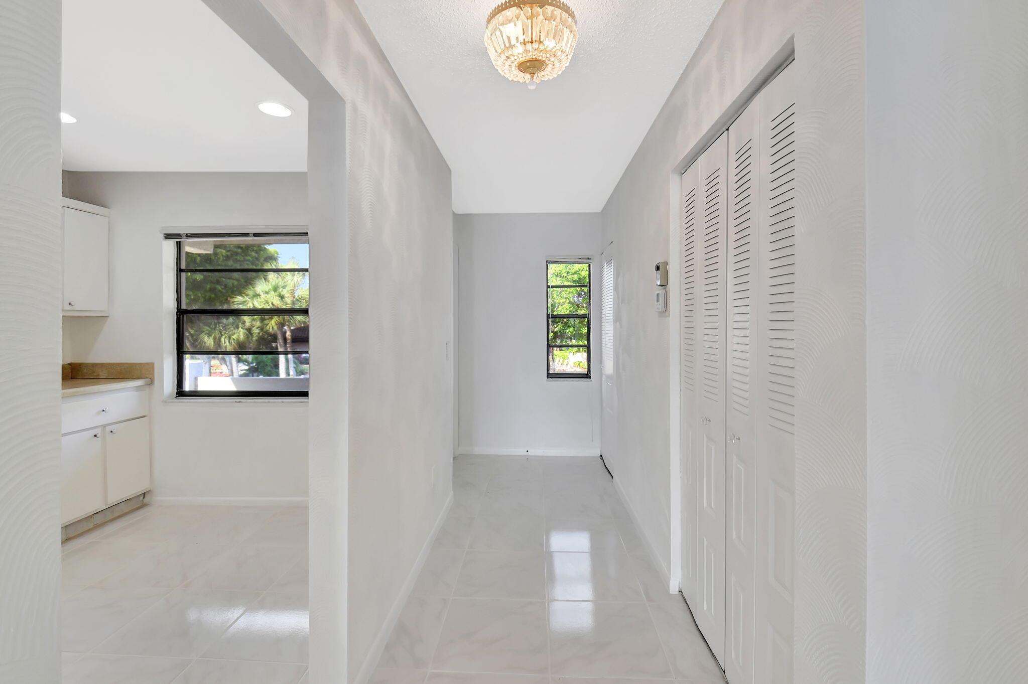 9187 Norte Lago 5 J