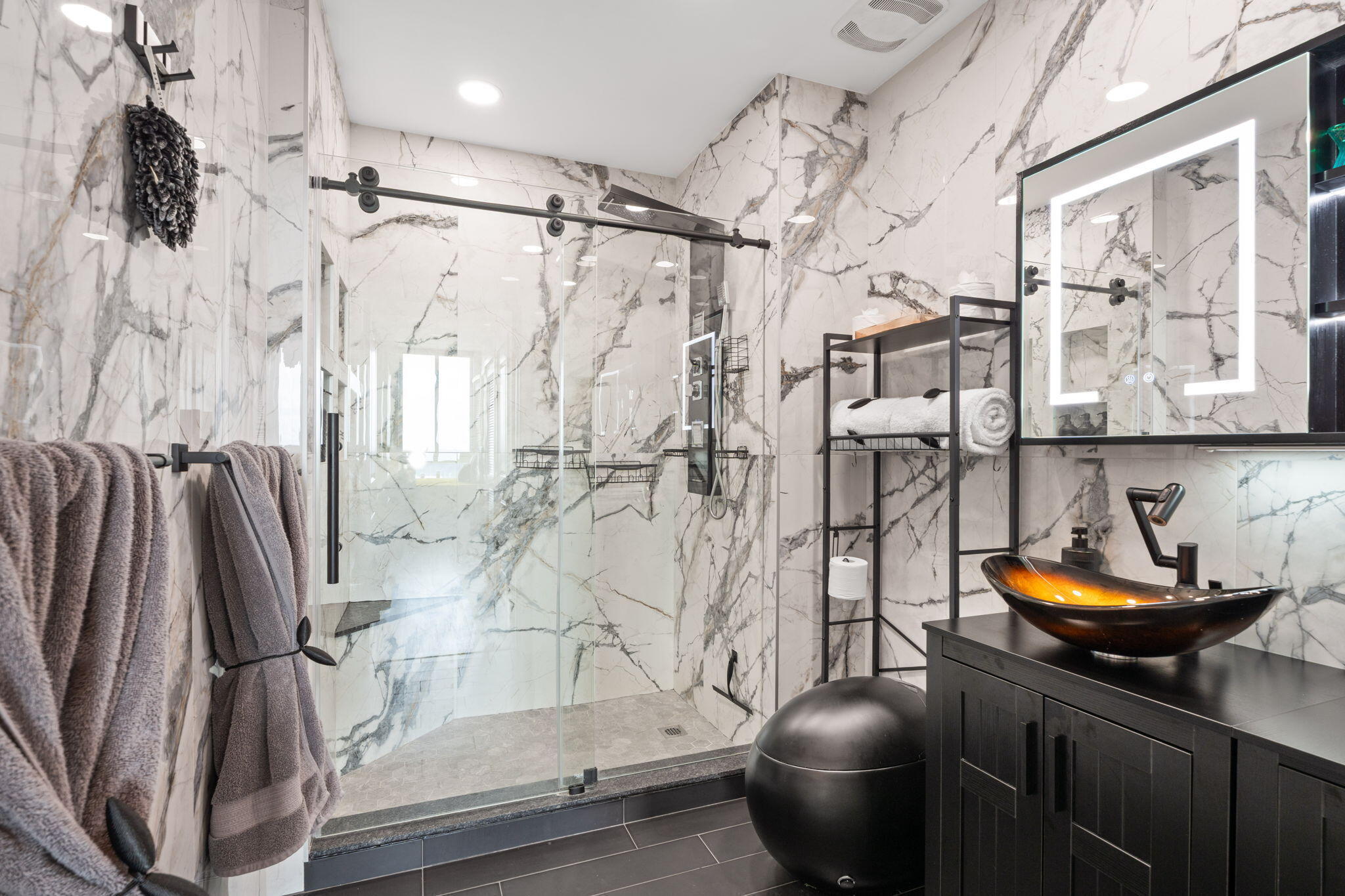 EDGE CONDO - Residential Lease