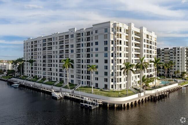 MAKE THIS FABULOUS 3 BEDROOM CORNER UNIT ,DIRECT INTRACOASTAL YOUR HOME FOR THE WINTER. UNIT IS TOTALLY REMODELLED , HAS AMAZING WATER VIEWS AND IS IN A FULL AMENITY BUILDING. LOCATION IS GREAT.
BUILDING HAS UNDERGROUND PARKING , 24 HR SECURITY, POOL AND HOT TUB DIRECTLY ON THE INTRACOASTAL. AVAILABLE FROM NOV 1ST 2025 FOR 6 MONTHS.... OWNER WILL CONSIDER 4 MONTH RENTAL. CABLE T.V. AND WI-FI INCLUDED