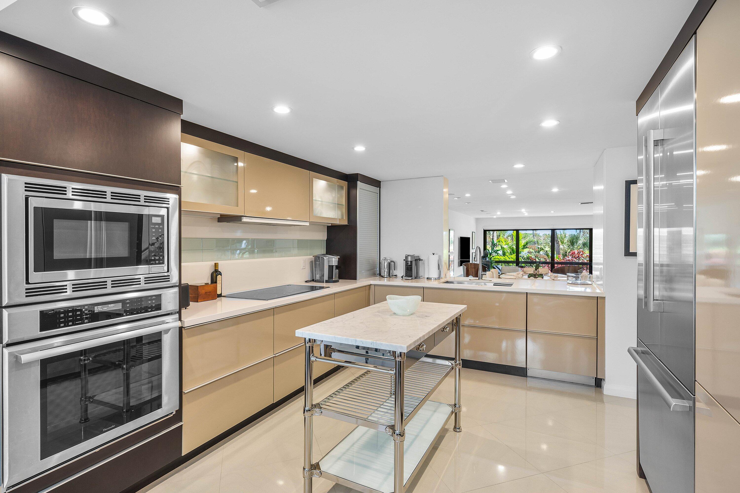 TRES VIDAS OF PALM BEACH - Residential Lease