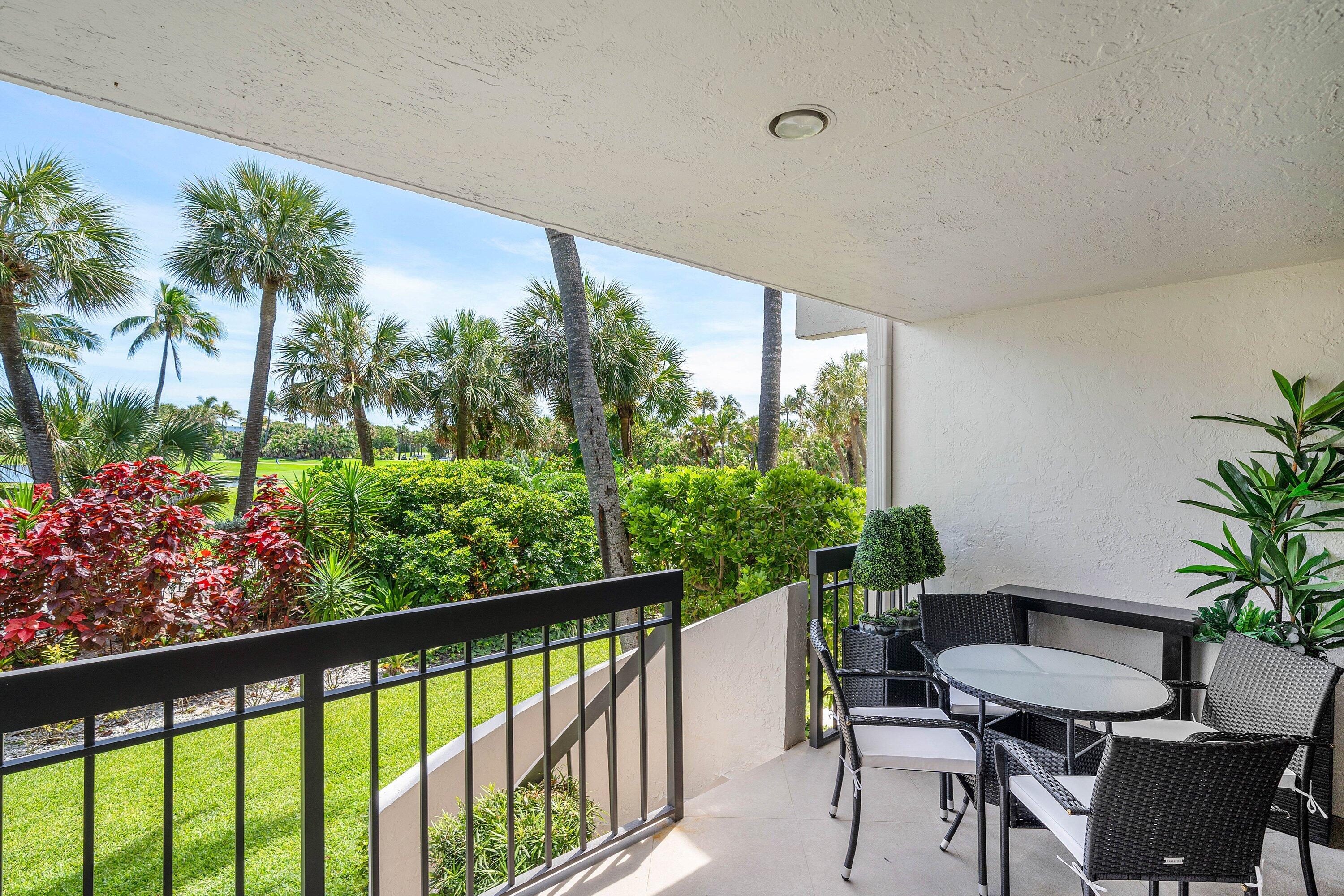 TRES VIDAS OF PALM BEACH - Residential Lease