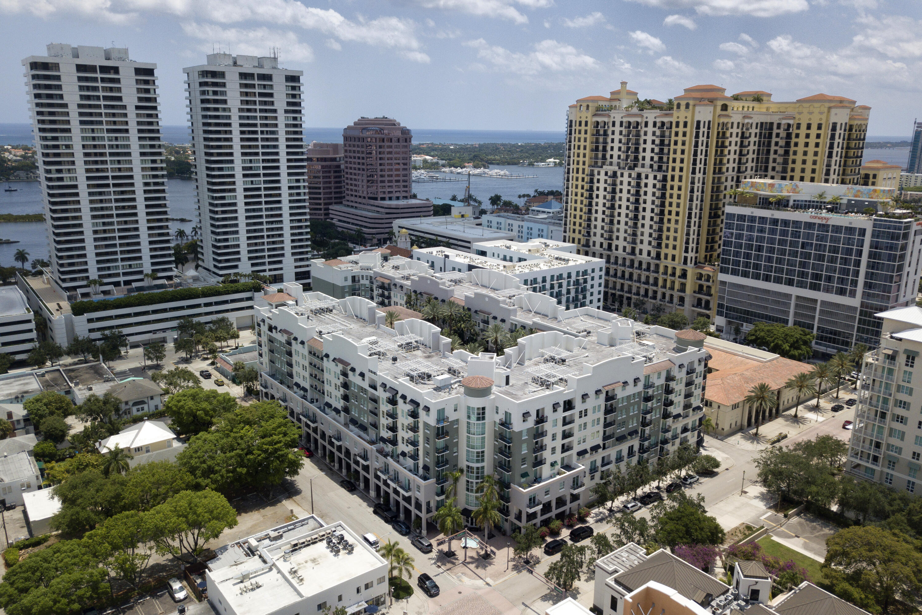 PRADO CONDO - Residential