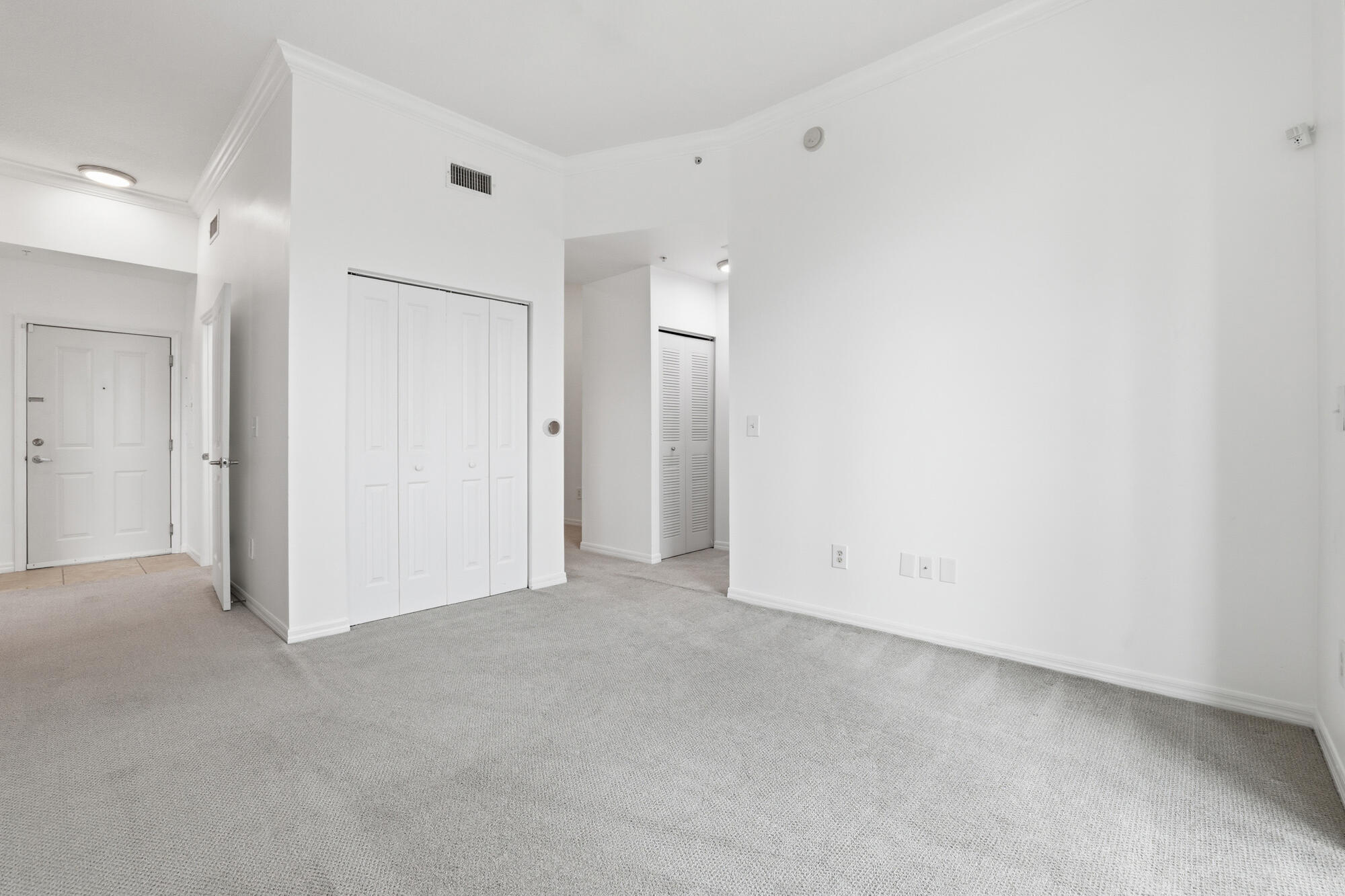 PRADO CONDO - Residential