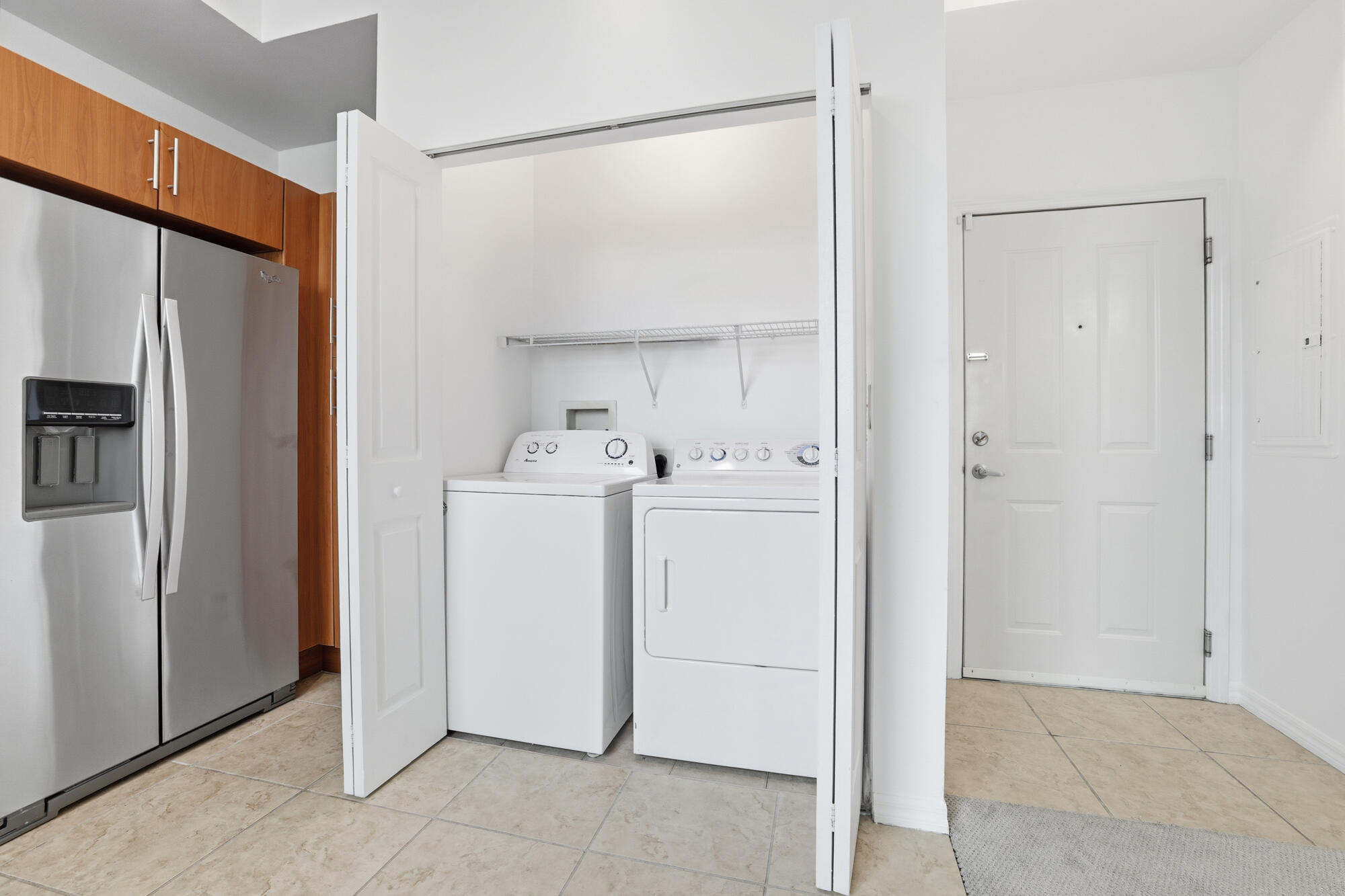 PRADO CONDO - Residential