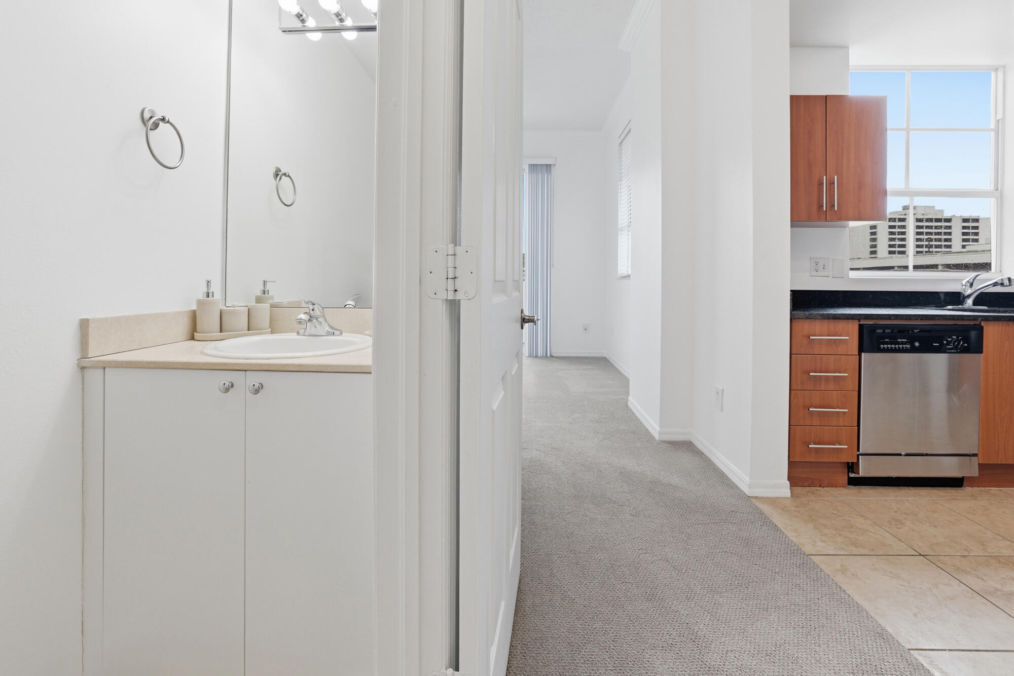 PRADO CONDO - Residential