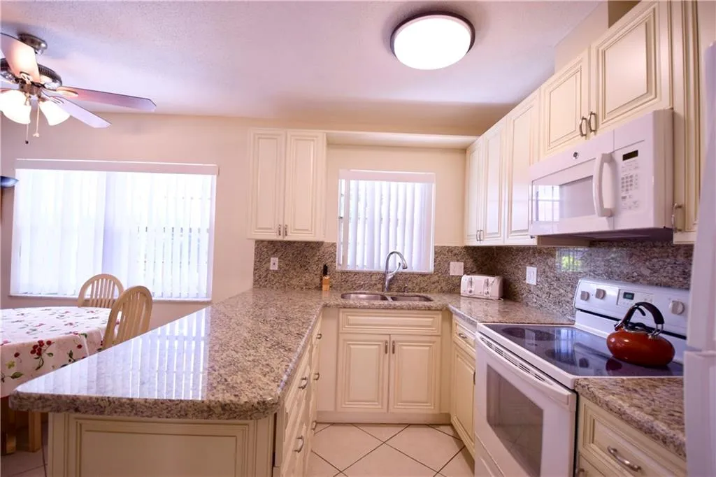 4632 Bougainvilla Dr Unit 14  