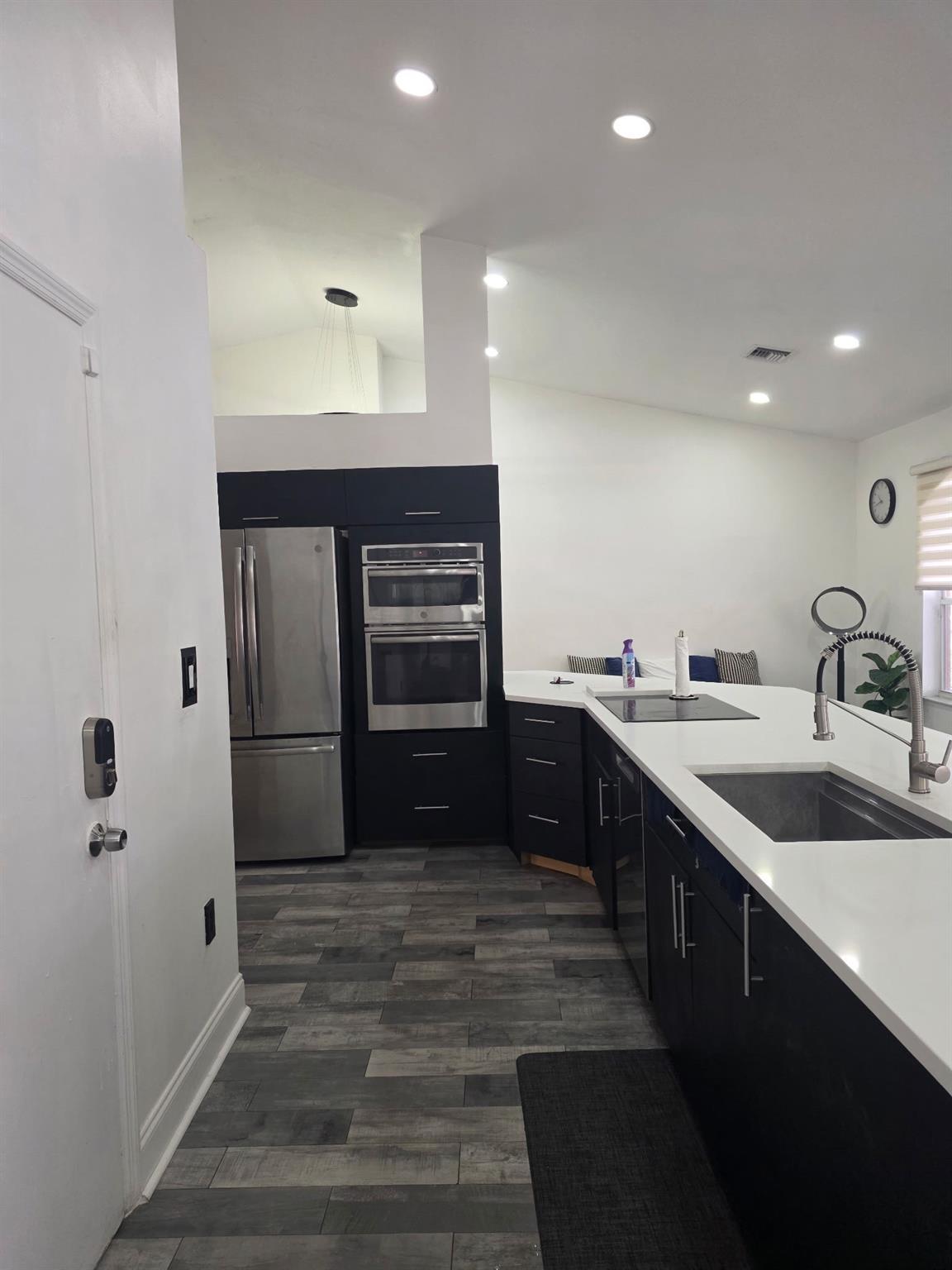 Avalon 160-4 B - Residential