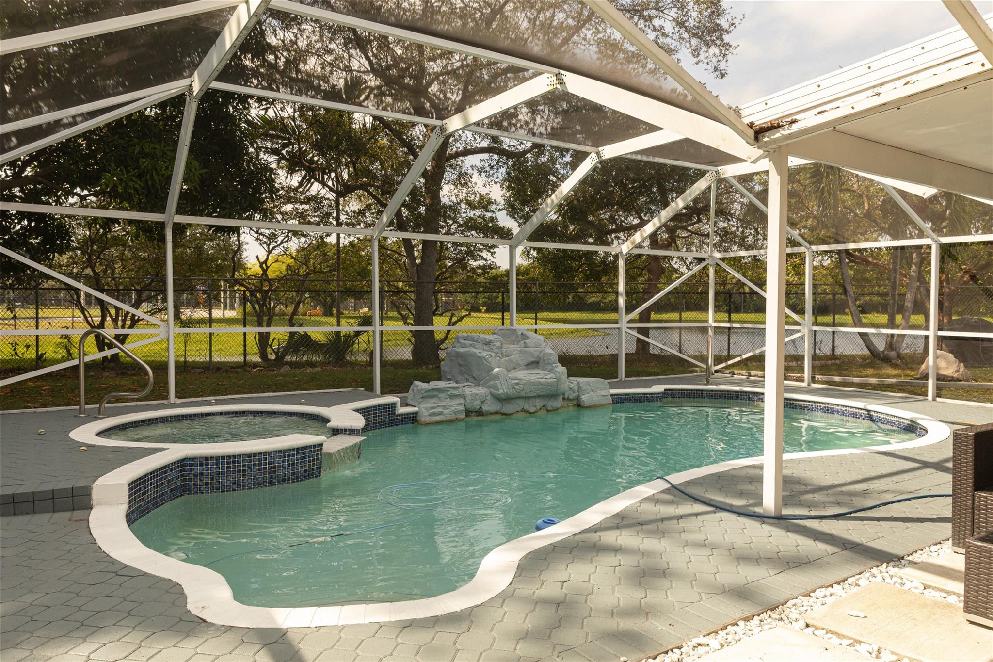 Avalon 160-4 B - Residential