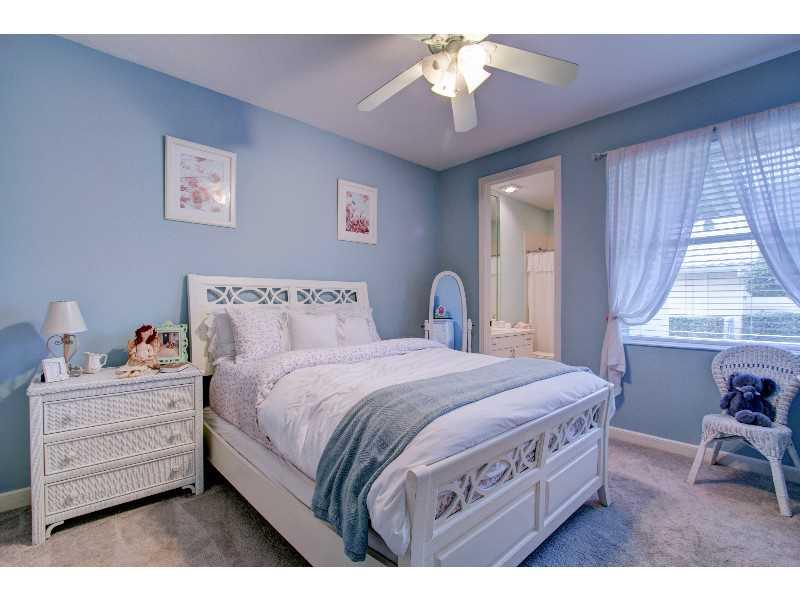 EAGLE GLEN - Residential