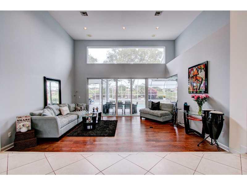 EAGLE GLEN - Residential