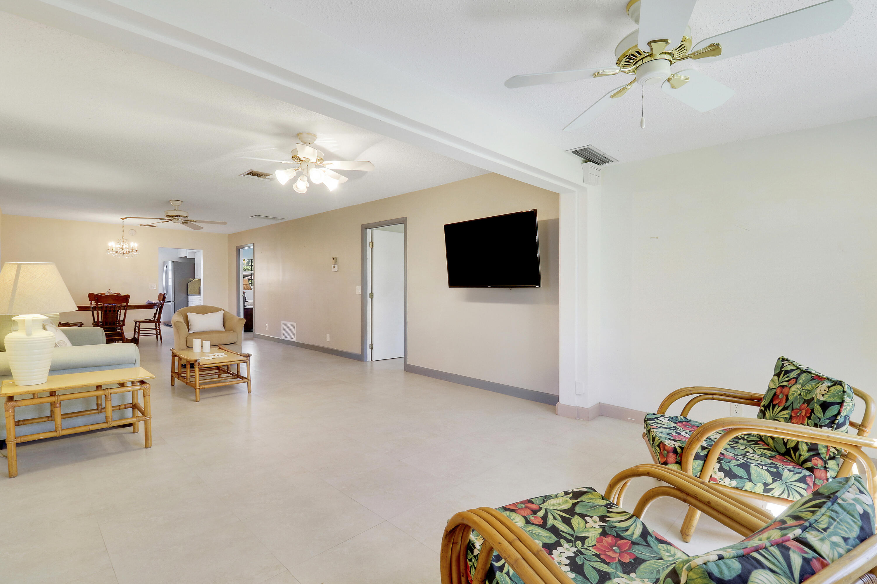 COUNTRY MANORS CONDO - Residential