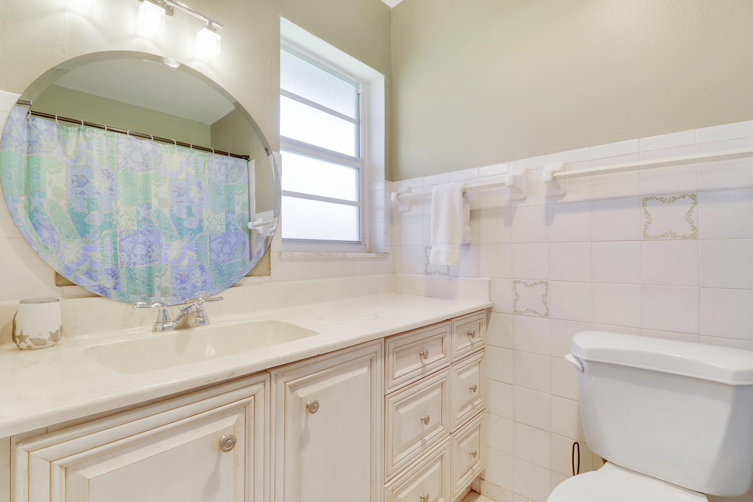 COUNTRY MANORS CONDO - Residential