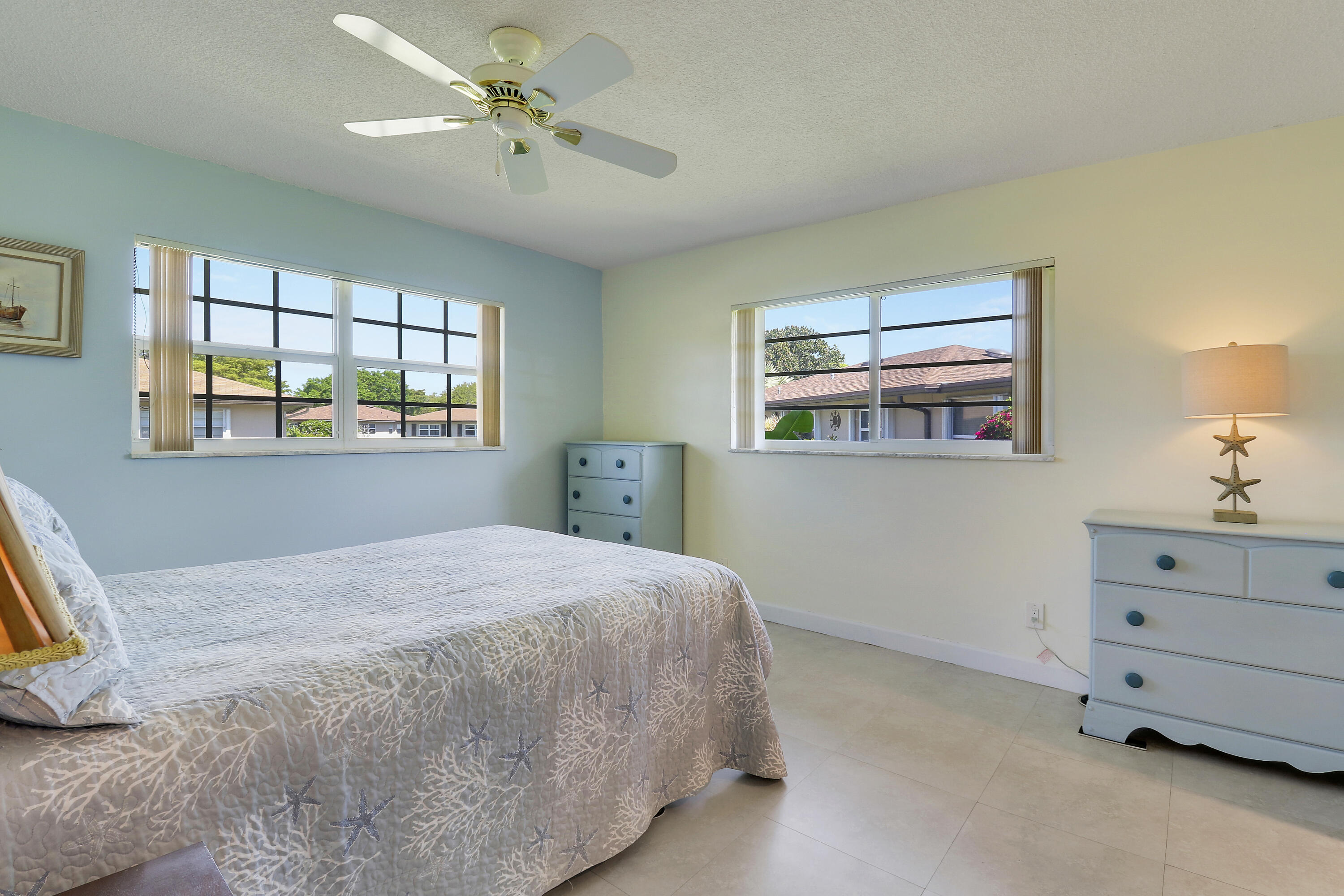 COUNTRY MANORS CONDO - Residential