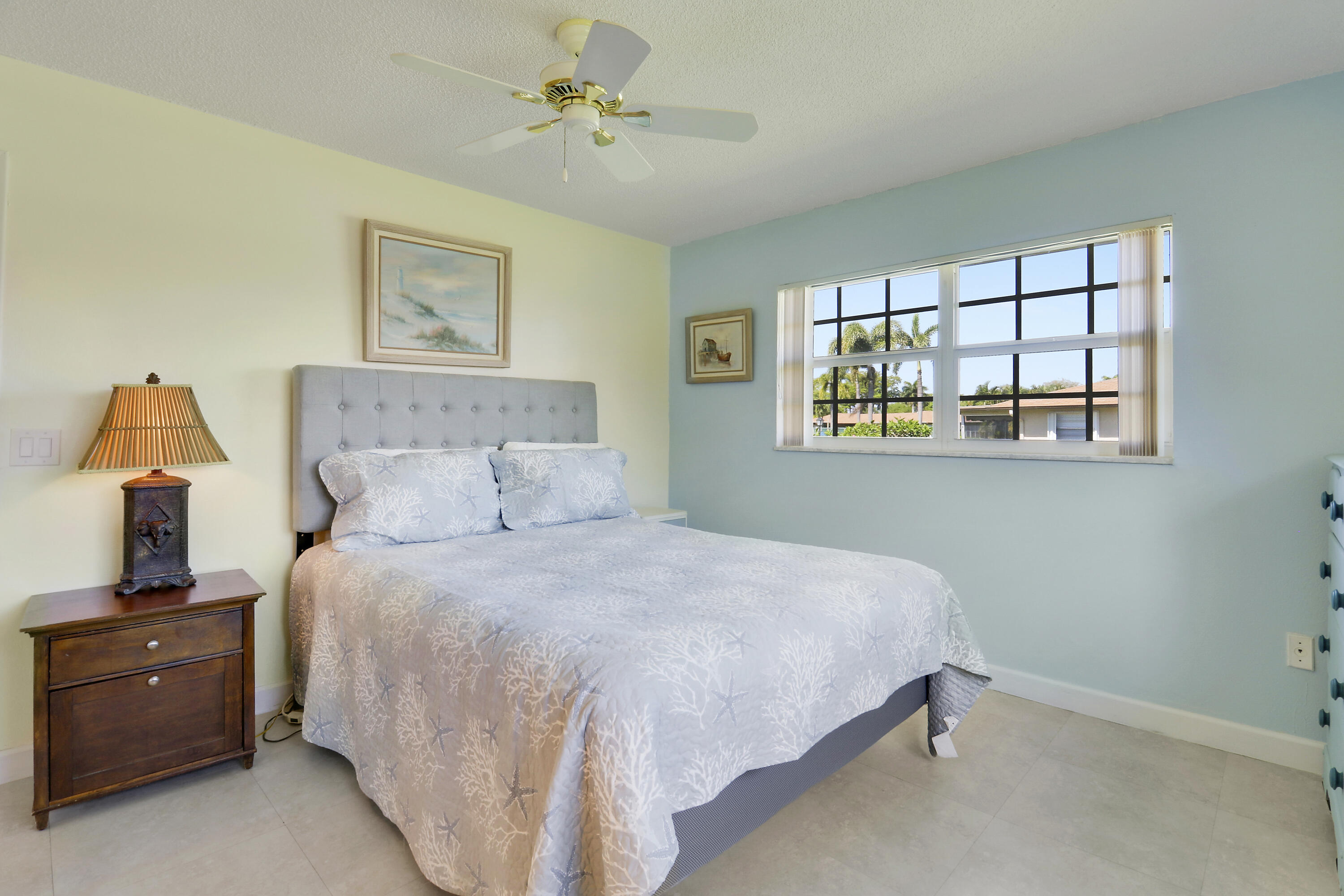 COUNTRY MANORS CONDO - Residential