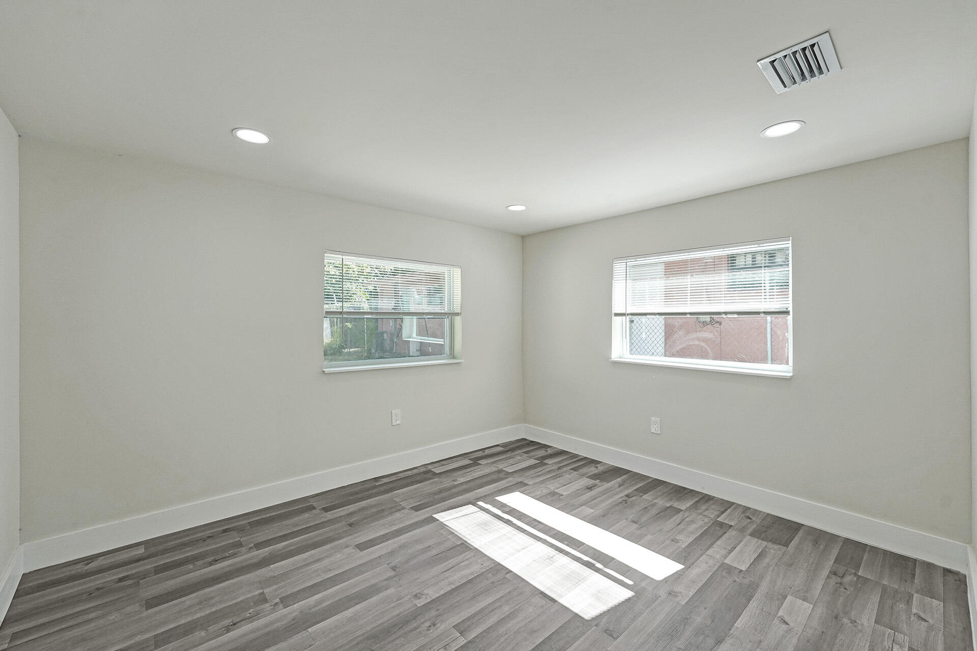 GRIFFIN GARDENS PL - Residential Lease