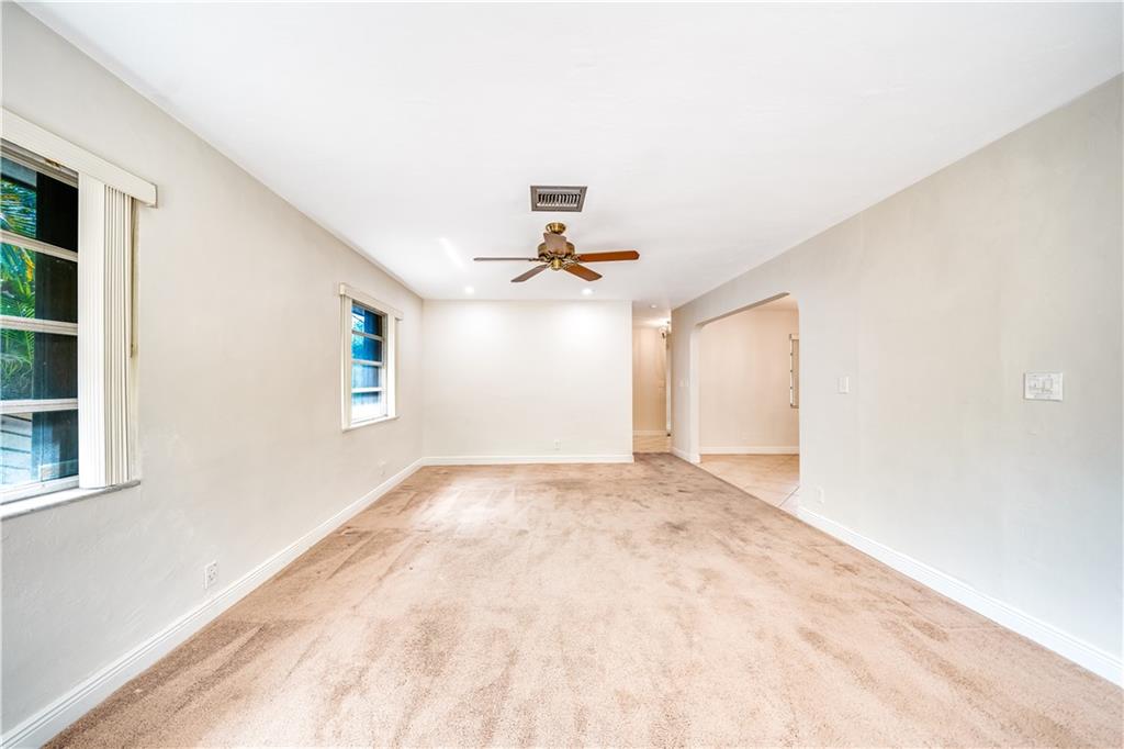 Oak Lane 70-20 B - Residential
