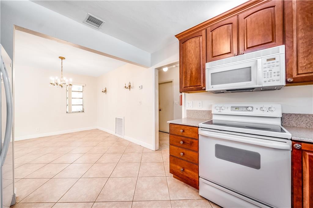 Oak Lane 70-20 B - Residential