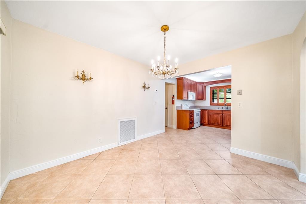Oak Lane 70-20 B - Residential