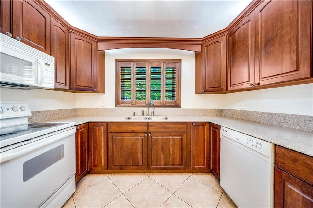 Oak Lane 70-20 B - Residential