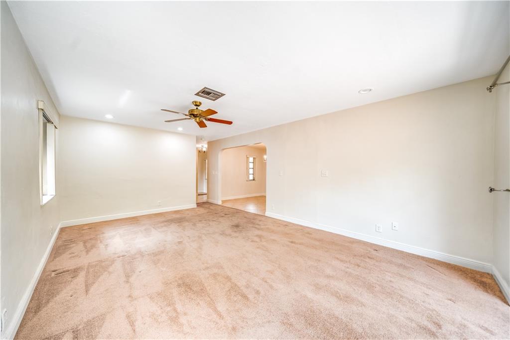 Oak Lane 70-20 B - Residential