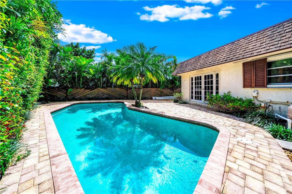 Oak Lane 70-20 B - Residential