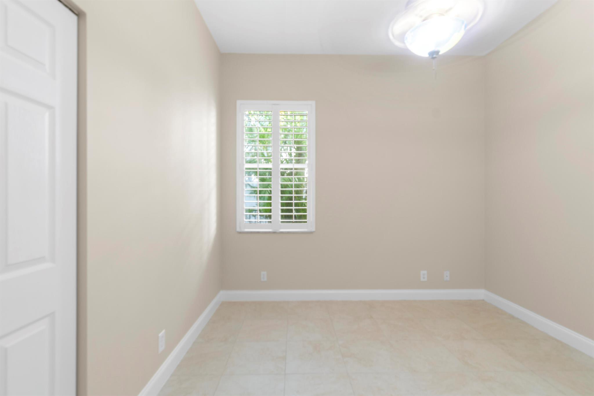 BOYNTON WATERS WEST 1 - Residential Lease