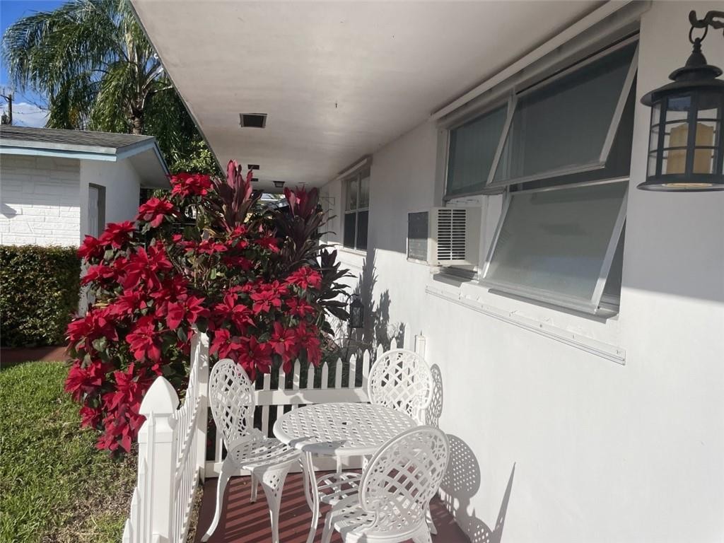 HOLLYWOOD TERRACE - Residential