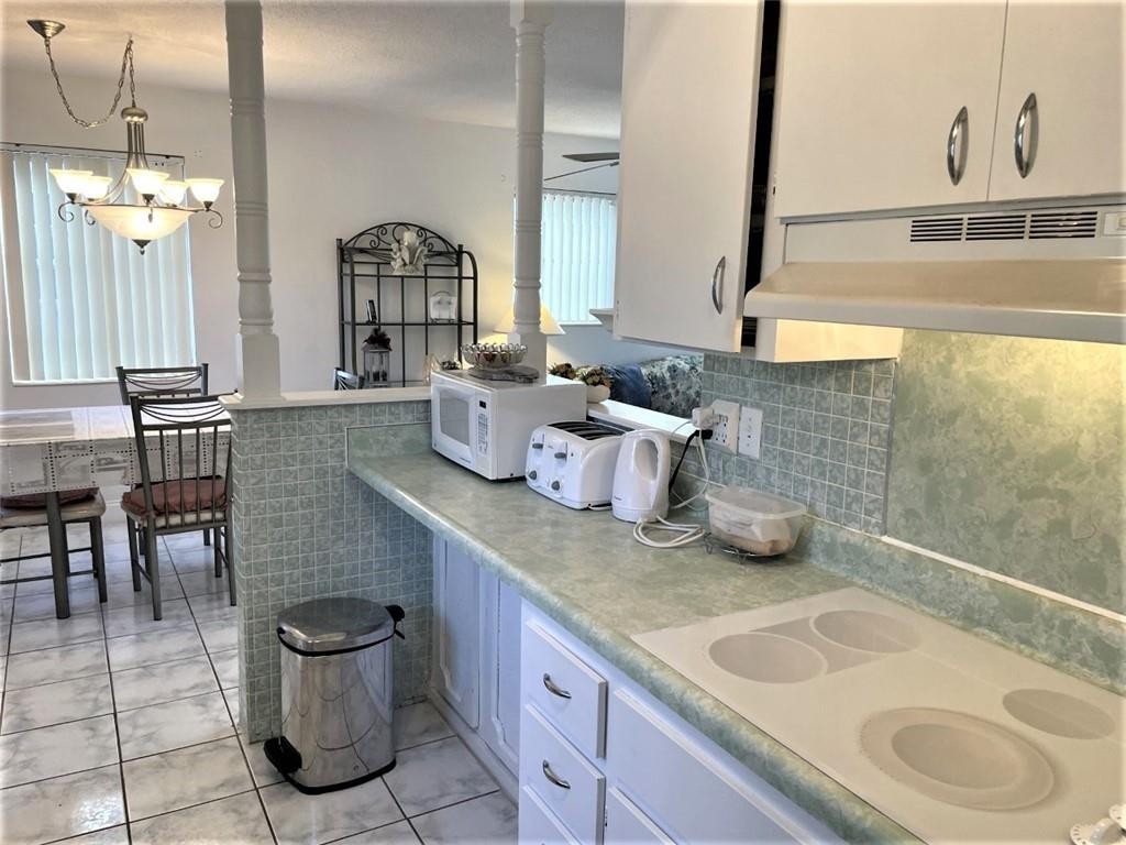 HOLLYWOOD TERRACE - Residential