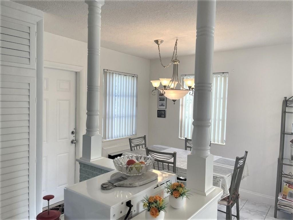 HOLLYWOOD TERRACE - Residential