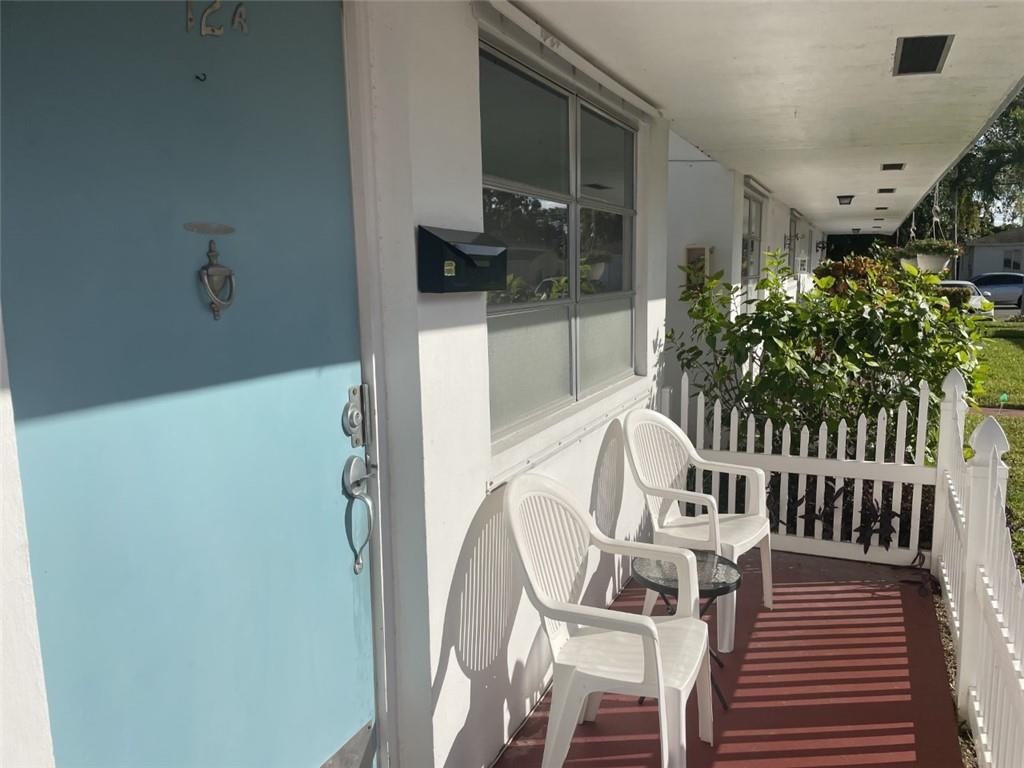 HOLLYWOOD TERRACE - Residential