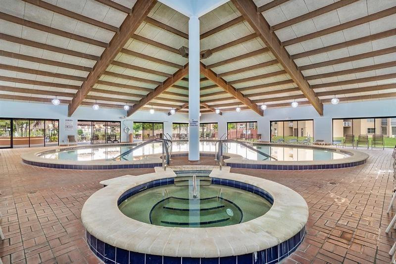 Sunrise Lakes 76 condo - Residential