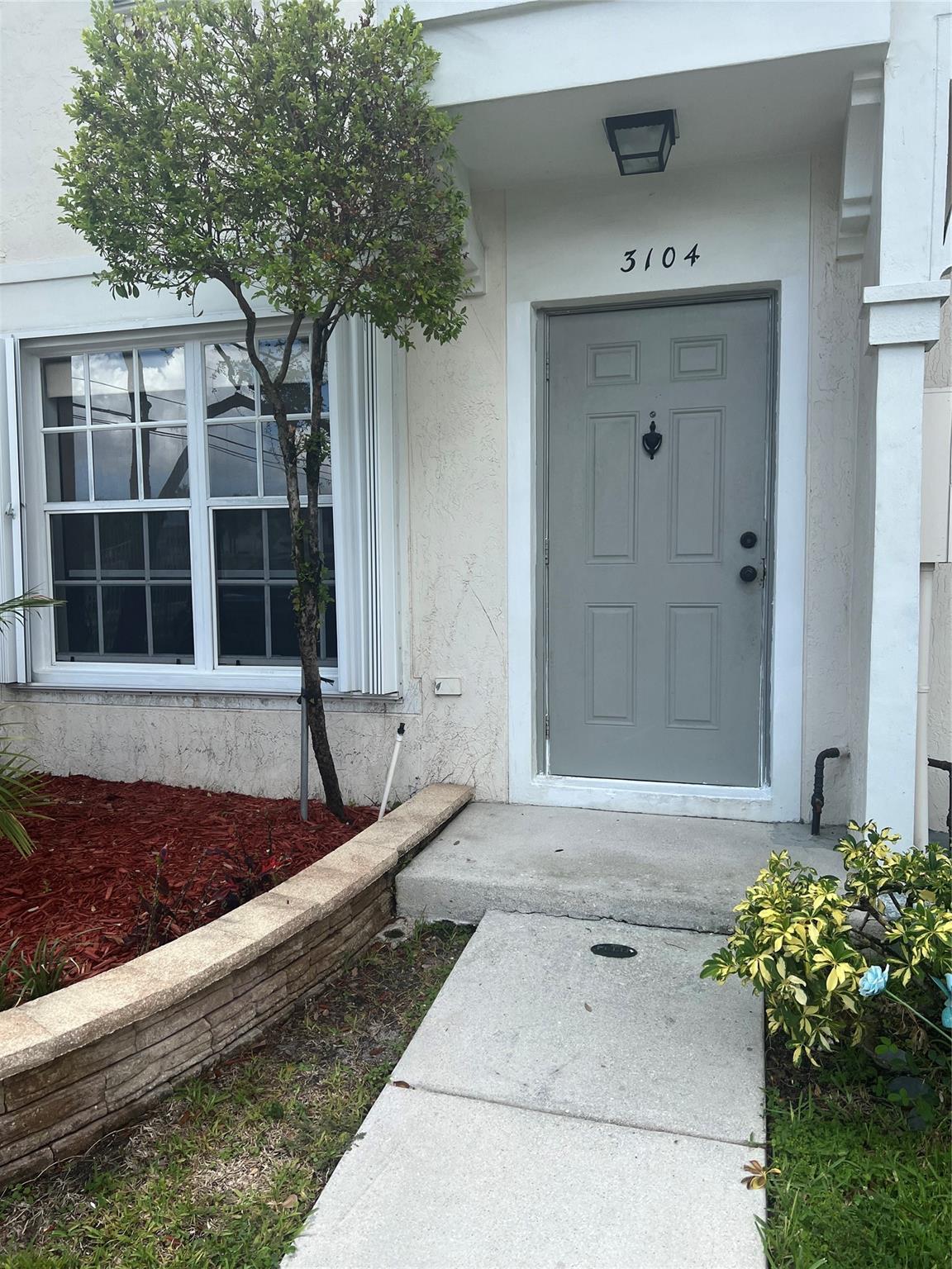 THIS IMMACULATE TONWHOUSE IS READY FOR OCCUPANCY..FRESHLY PAINTED, NEW FLOORING UPSTAIRS, NICE TILE ON FIRST FLOOR...WASHER/DRYER IN UNIT....SCREENED PATIO AND YARD AREA CAN ACCOMODATE A BBQ GRILL. BOTH BEDROOMS ARE ENSUITE AND 1/2 BATH DOWNSTAIRS....EXCELLENT LOCATION FOR SHOPPING, SCHOOLS, MAJOR HIGHWAYS ETC....LOVELY COMMUNITY IS GATED AND OFFERS NICE POOL AREA.