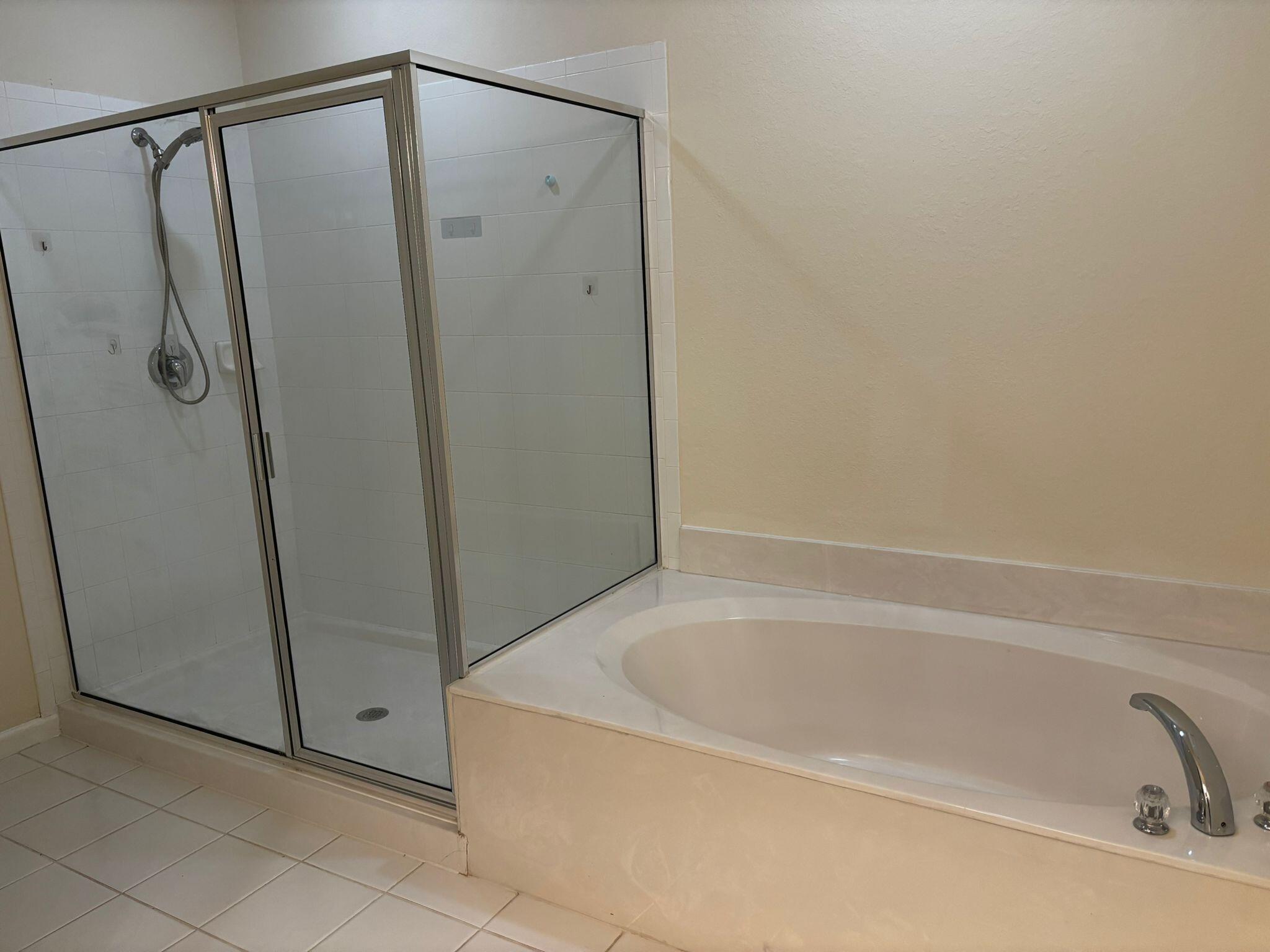 221 Greenwich Circle 209