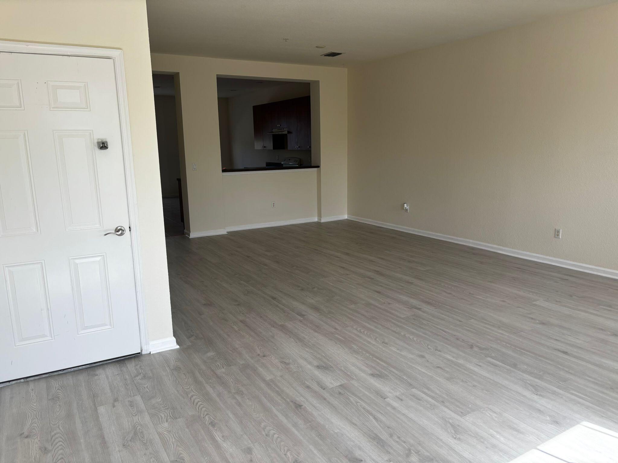 221 Greenwich Circle 209
