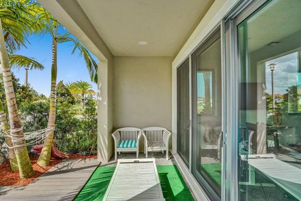 Photo of 1275 Faulkner Terrace, Palm Beach Gardens, FL 33418 (MLS # R10986635)